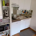Helios 24, T2 Climatise, Parking, Terrasse, 500m Lejlighed