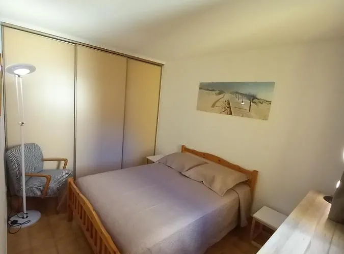 Helios 24, T2 Climatise, Parking, Terrasse, 500m Διαμέρισμα *