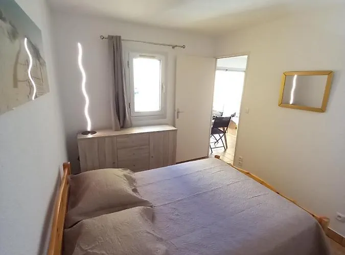 Helios 24, T2 Climatise, Parking, Terrasse, 500m * Agde