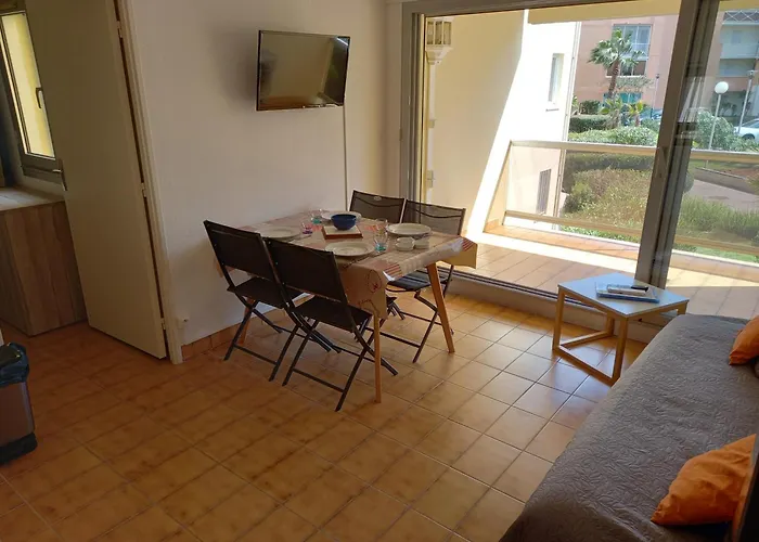 Helios 24, T2 Climatise, Parking, Terrasse, 500m Διαμέρισμα Agde